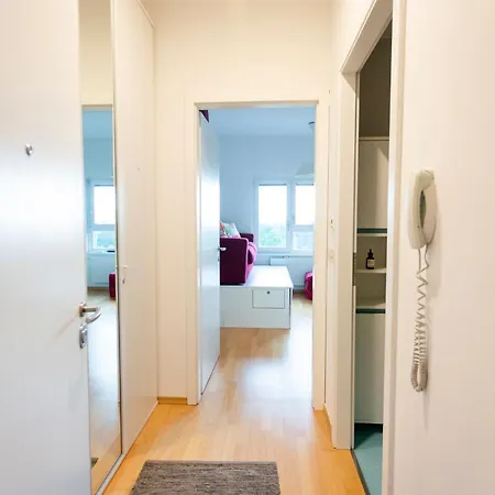 Cute Tiny Flat Διαμέρισμα *